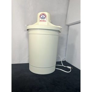 Vintage Rival Ice Cream And Yogurt Freezer 4 Quart Electric 8401M, NIOB